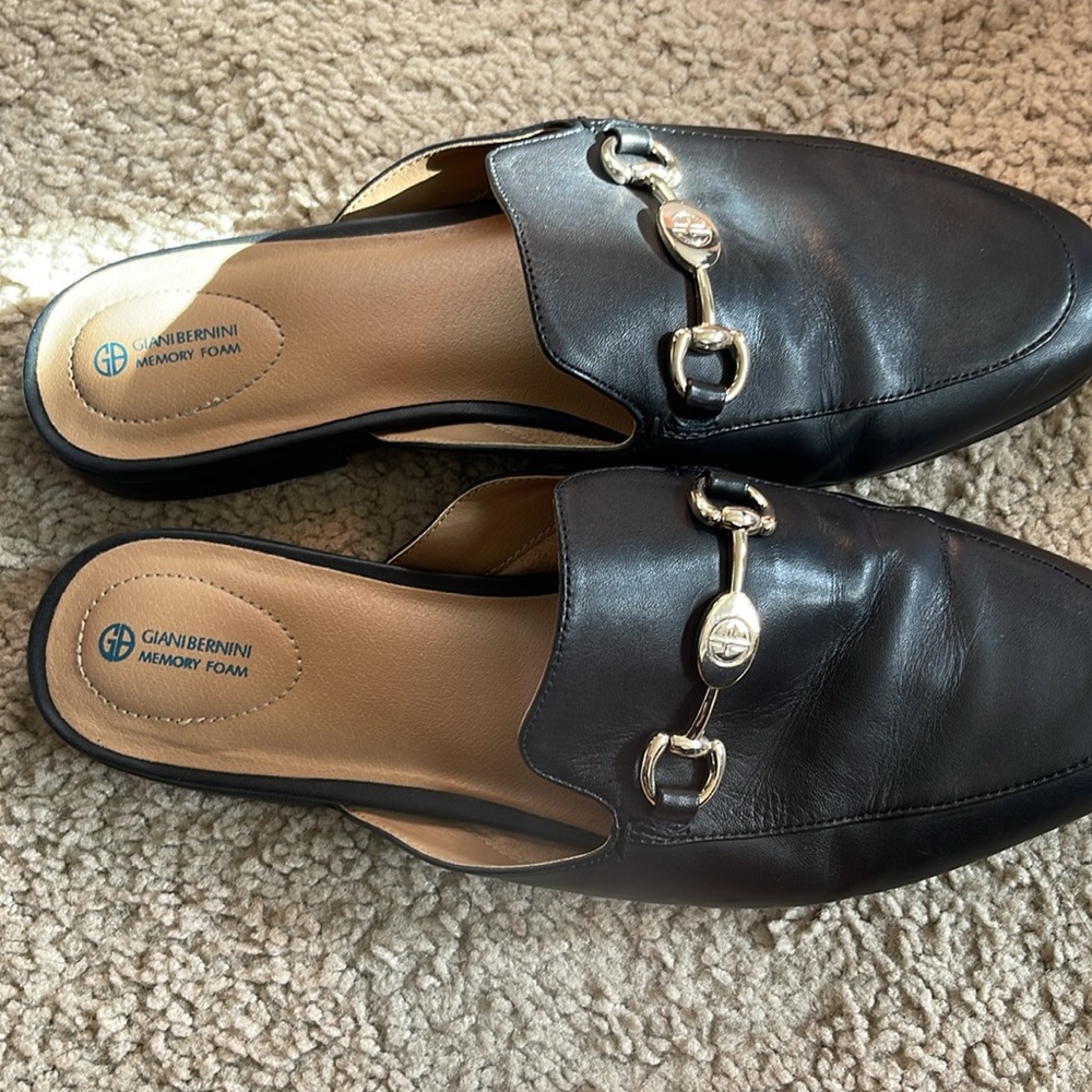 Giani Bernini Flat Mules Memory Foam - image 4